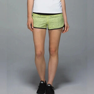 Lululemon Run: Speed Short 4-way Stretch
Dottie Dash Clarity Yellow Black